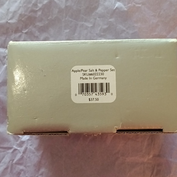 NWOT Gorham glass salt & pepper shakers Pear and Apple made in Germany LIKE NEW - Picture 5 of 15